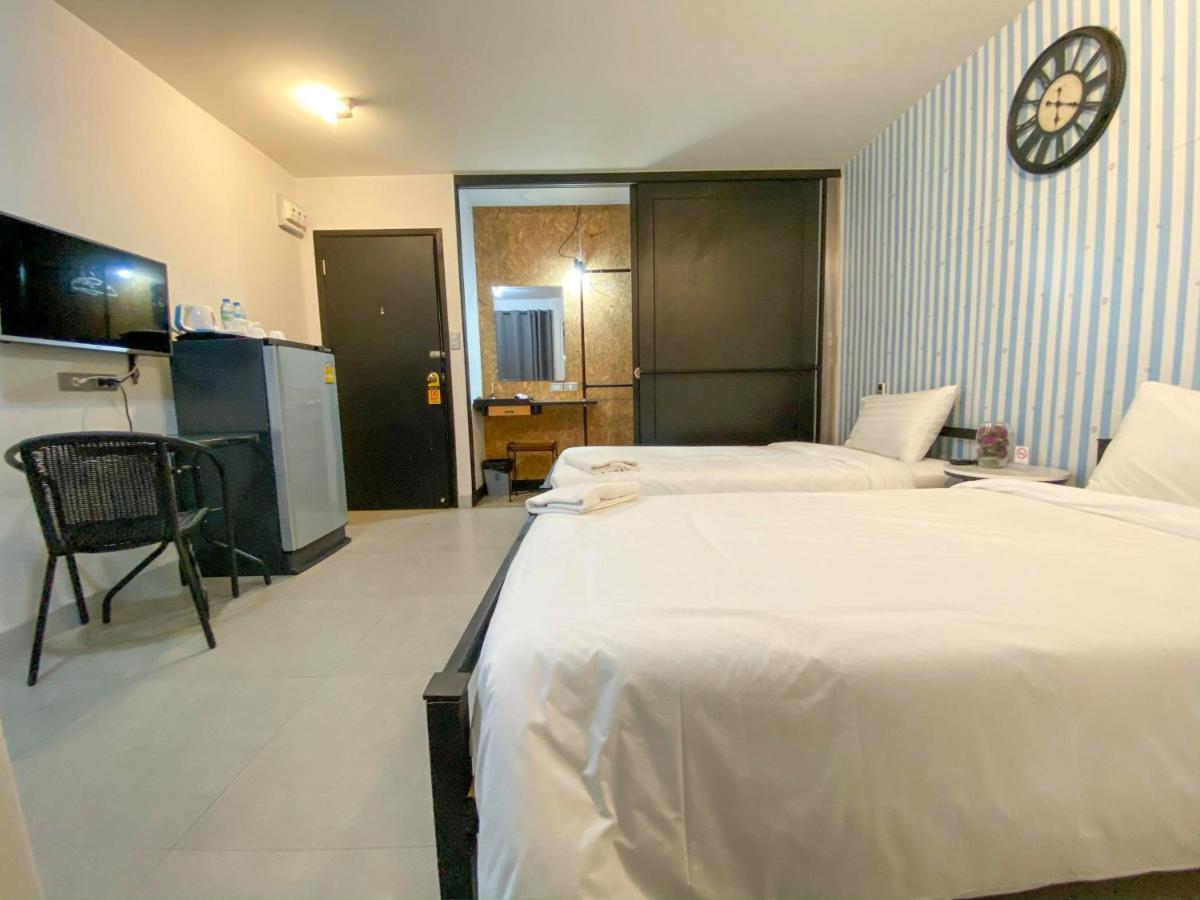 Beam House 호텔 Patong 외부 사진